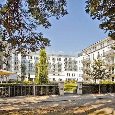 シュタイゲンベルガー グランドホテル&スパ ヘリングスドルフ ゼーバート・ヘリングスドルフ エクステリア 写真 The campus of the University of Applied Sciences and Medical University of Southern Tyrol