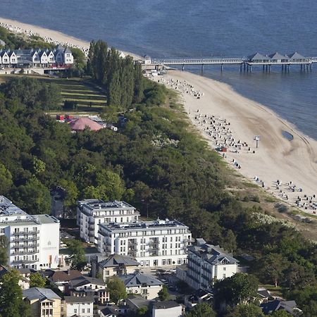 シュタイゲンベルガー グランドホテル&スパ ヘリングスドルフ ゼーバート・ヘリングスドルフ エクステリア 写真 Aerial view of the town