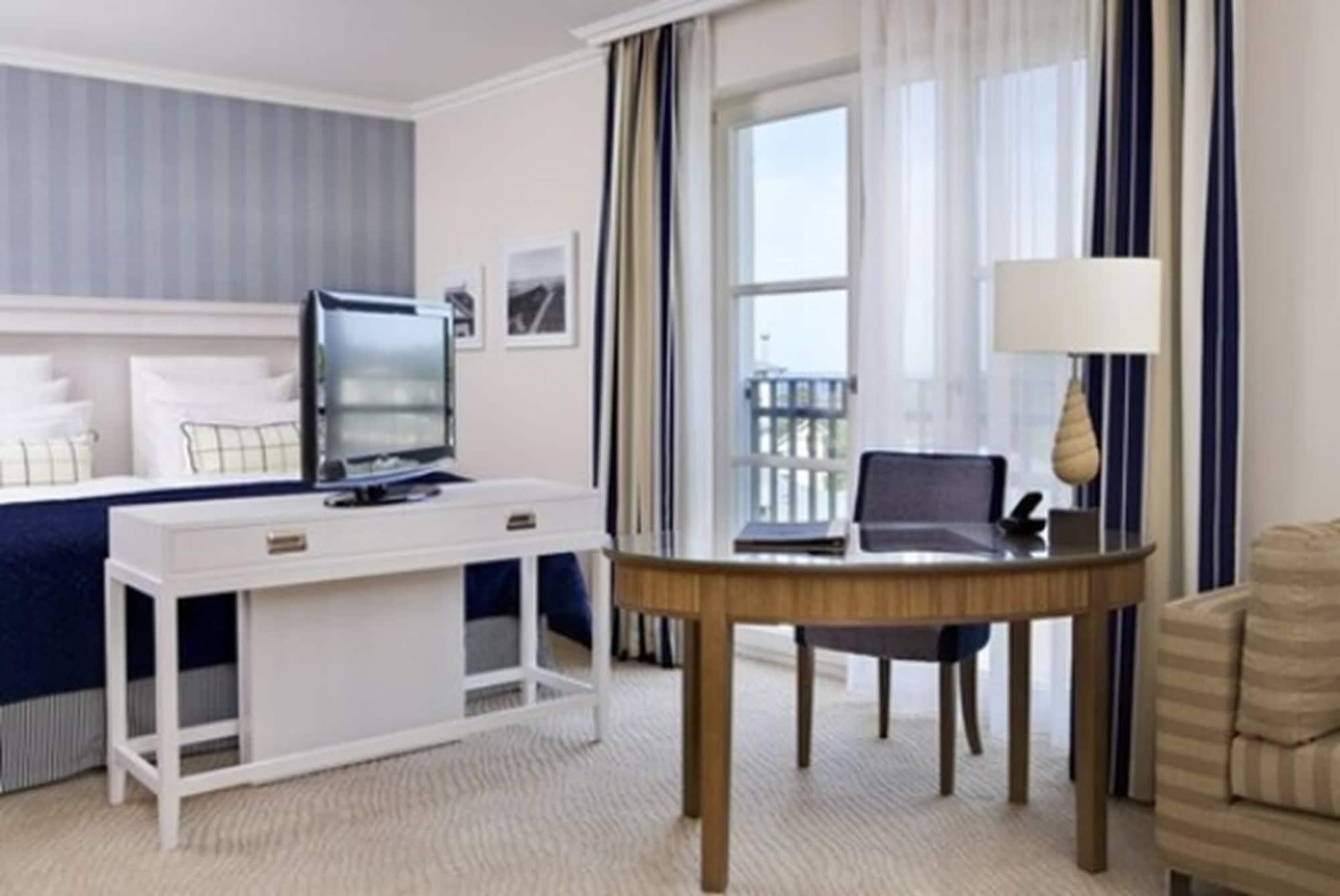 シュタイゲンベルガー グランドホテル&スパ ヘリングスドルフ ゼーバート・ヘリングスドルフ エクステリア 写真 A room at the hotel