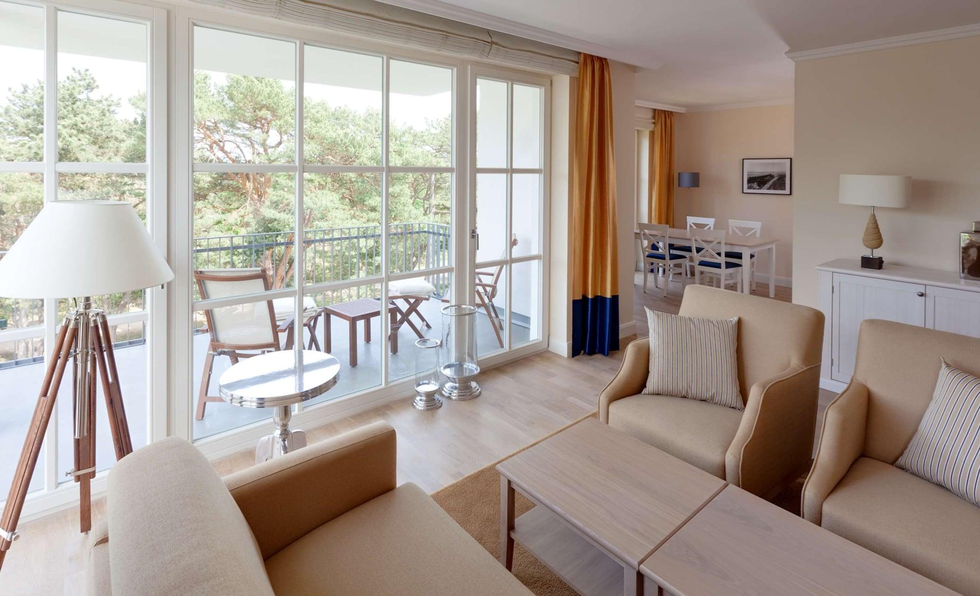 シュタイゲンベルガー グランドホテル&スパ ヘリングスドルフ ゼーバート・ヘリングスドルフ 部屋 写真 A living room at the Westin