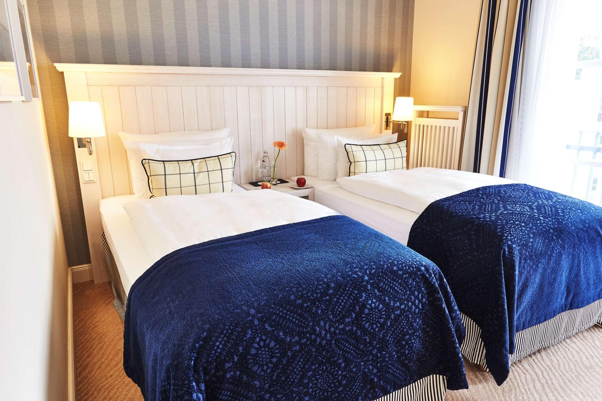 シュタイゲンベルガー グランドホテル&スパ ヘリングスドルフ ゼーバート・ヘリングスドルフ エクステリア 写真 A room at the hotel