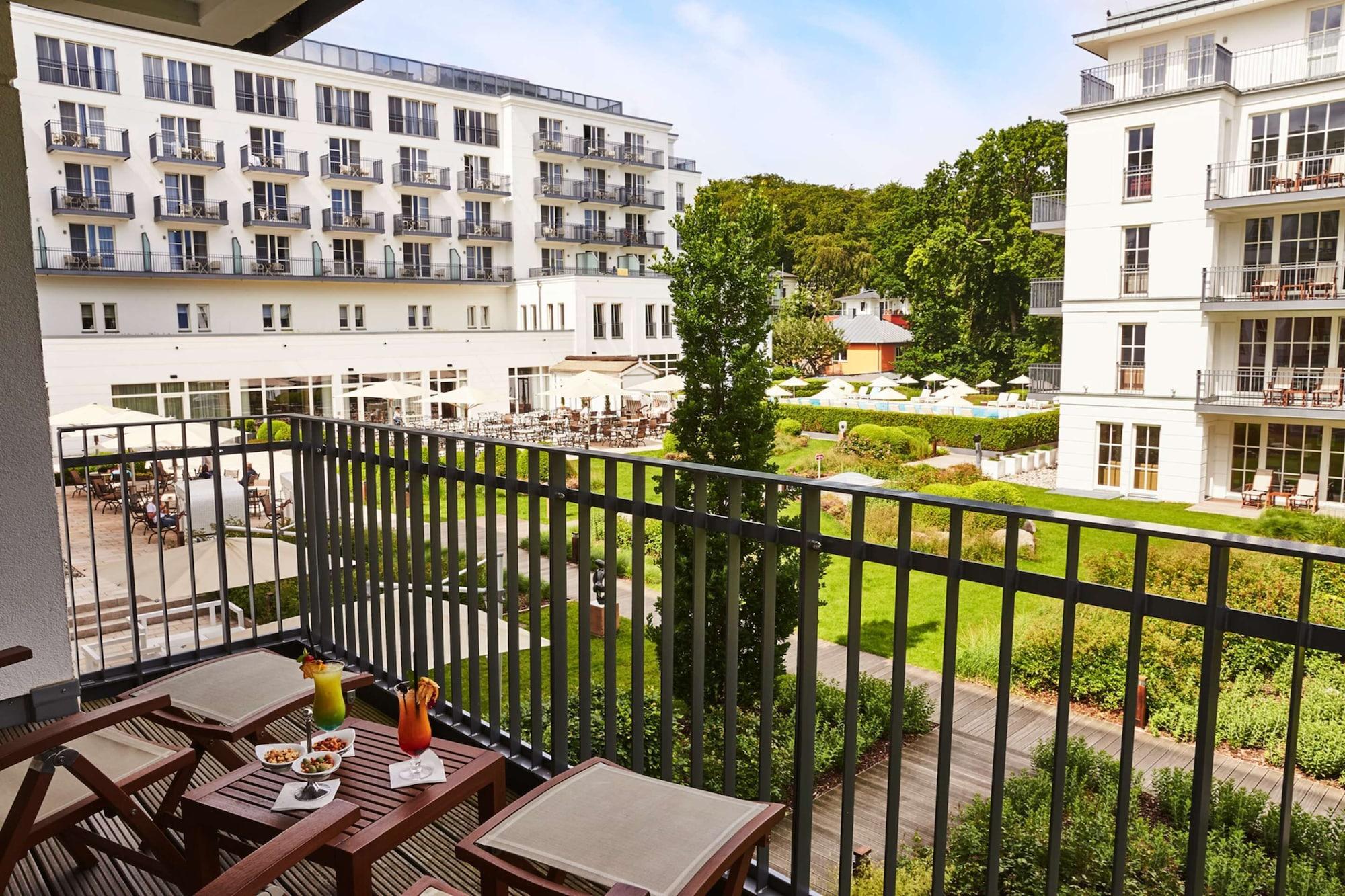 シュタイゲンベルガー グランドホテル&スパ ヘリングスドルフ ゼーバート・ヘリングスドルフ エクステリア 写真 The Hotel