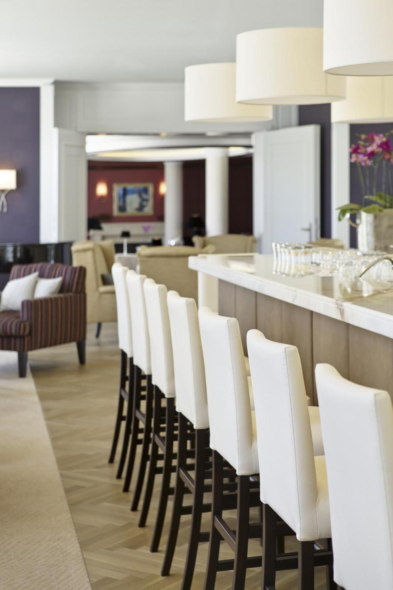 シュタイゲンベルガー グランドホテル&スパ ヘリングスドルフ ゼーバート・ヘリングスドルフ エクステリア 写真 Club Lounge at the airport
