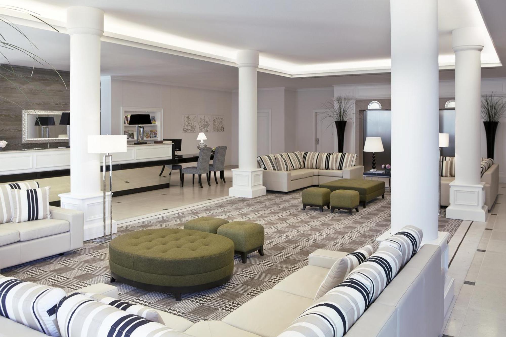 シュタイゲンベルガー グランドホテル&スパ ヘリングスドルフ ゼーバート・ヘリングスドルフ エクステリア 写真 The interior of the hotel
