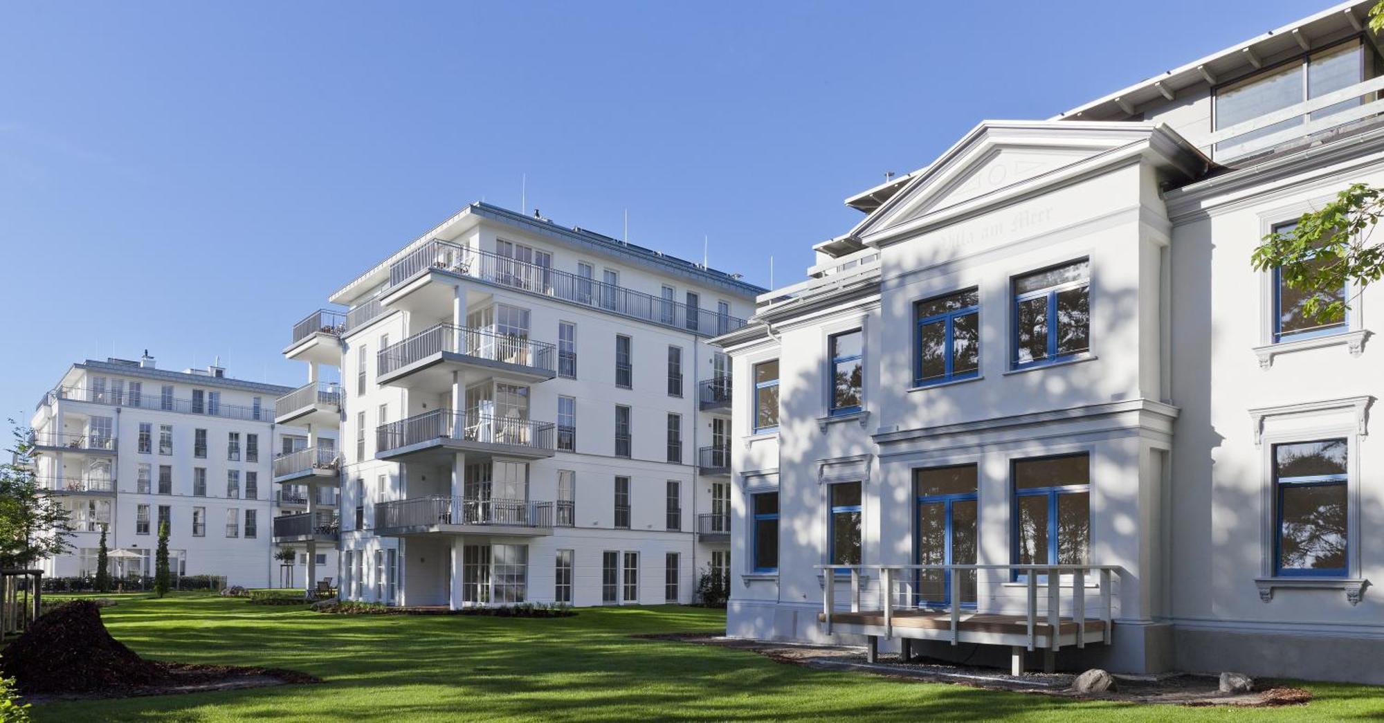 シュタイゲンベルガー グランドホテル&スパ ヘリングスドルフ ゼーバート・ヘリングスドルフ エクステリア 写真 The main building of the university