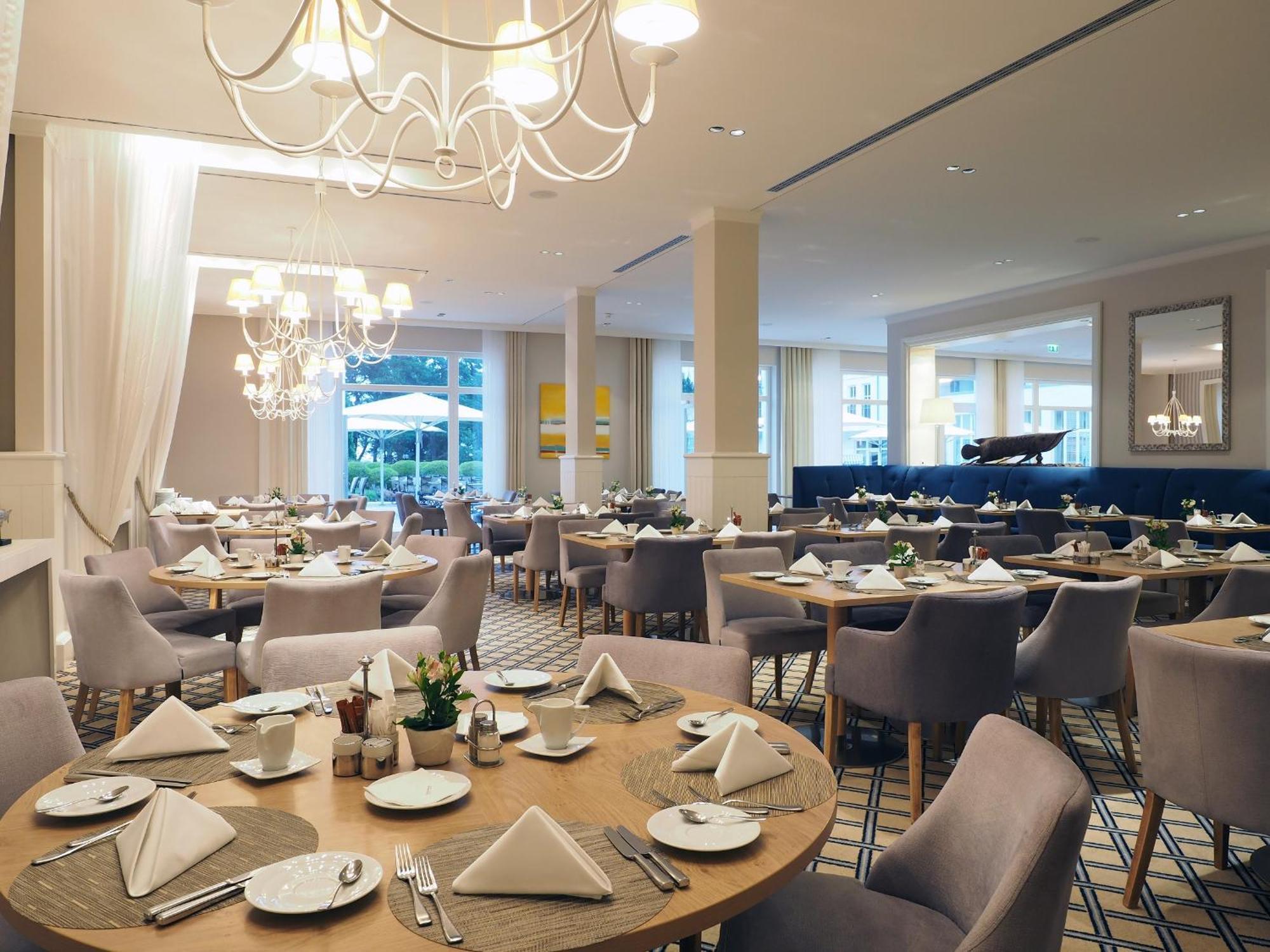 シュタイゲンベルガー グランドホテル&スパ ヘリングスドルフ ゼーバート・ヘリングスドルフ エクステリア 写真 The restaurant